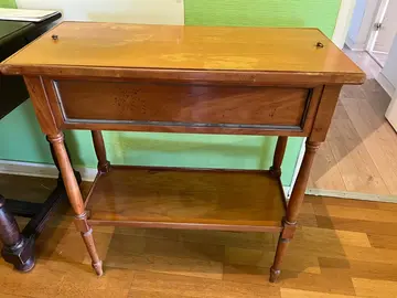 table basse style Louis XvI