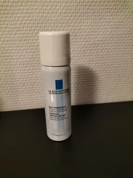 eau thermale spray