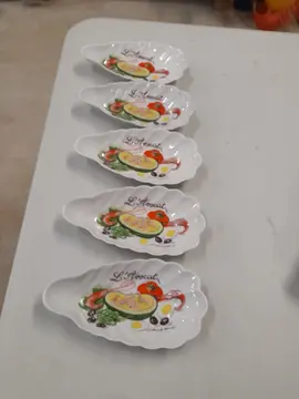 5 ramequins pour Avocats