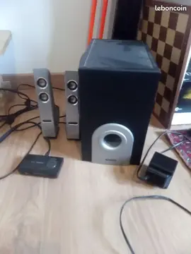 Enceintes Creative à fixer