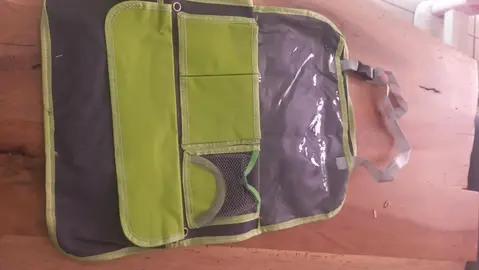 Petit rangement à suspendre