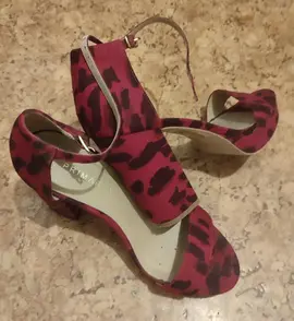 chaussures rouge à talon 39