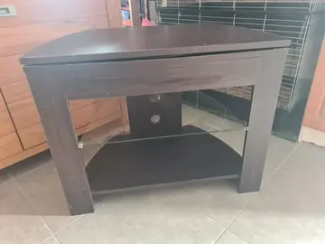 Meuble bas avec plateau pivotant