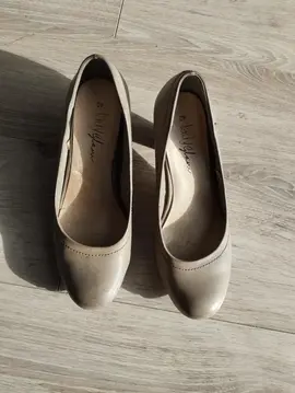 Chaussures à talons pointure 40