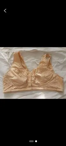 brassière neuve boutonnage devant