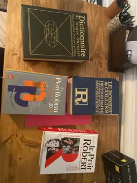 donne lot de 4 beaux dictionnaires