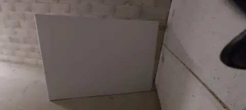 sommier tapissier 140x190 + 4 pieds bois 20cm