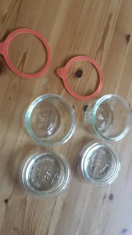 2 petits bocaux avec couvercle en verre weck