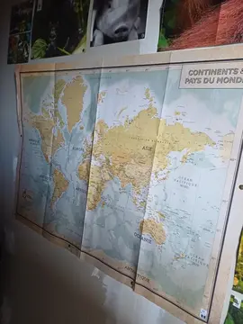 planisphère, carte du monde, sur papier