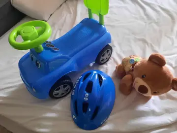 camion bébe avec casque decathlon et ourson vtech