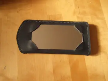 Petit miroir de voyage pliable