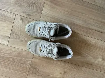 Baskets Nike Air Force T 37.5