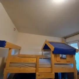 Lit cabane bois non état