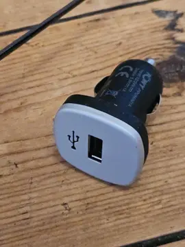 Adaptateur USB allume cigare