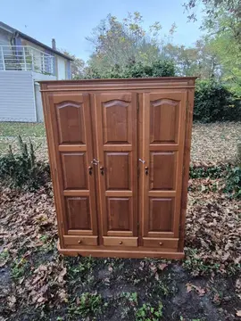 ARMOIRE PENDERIE