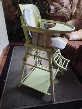 Chaise haute pour bébé