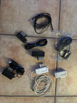 prises et câbles de téléphone