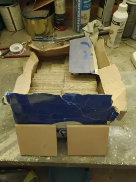 Donne carrelage environ 25 pièces de 10x10 cm. Idéal pour plan de travail ou sdb.