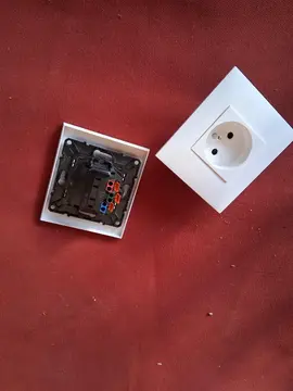 2 prises de terre complètes