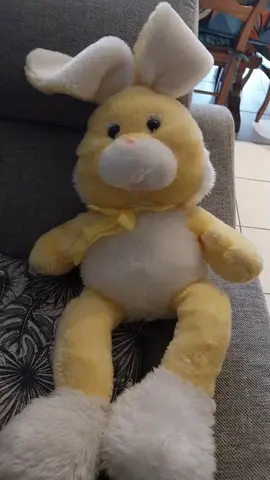 lapin en peluche