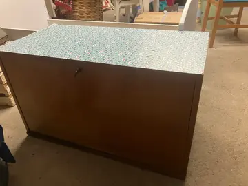 coffre ancien mini bar