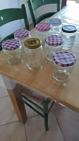 8 pots de confiture