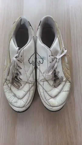 chaussures du foot taille 45