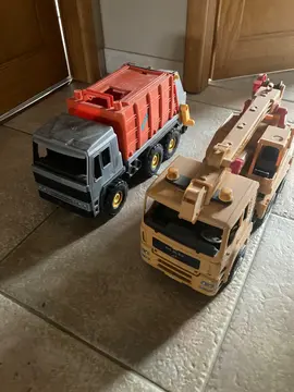 2 jouets en bon etat