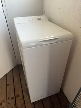 lave linge très peu servi (rbnb) chargement par dessus, état neuf (j'arrête la loc. rbnb)