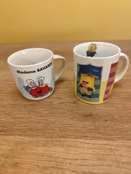 2 Mugs