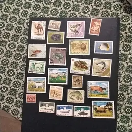 donne timbres annimaux 1lot part envoie