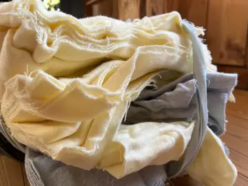 Chutes de tissu molletonné