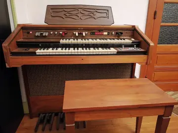 Orgue Farfisa et son banc coffre