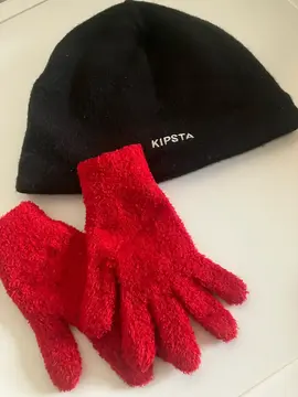 Bonnet enfant et lot de gants