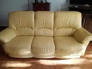 canapé cuir jaune très bon état