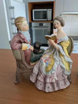 figurine lecture