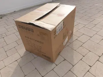 carton 72 cm par 52 cm hauteur 52 cm.