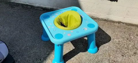 table d'activités bébé avec siège pivotant