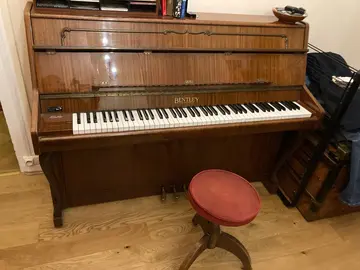 Piano droit Bentley