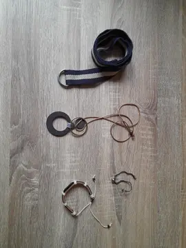 lot bijoux et ceinture