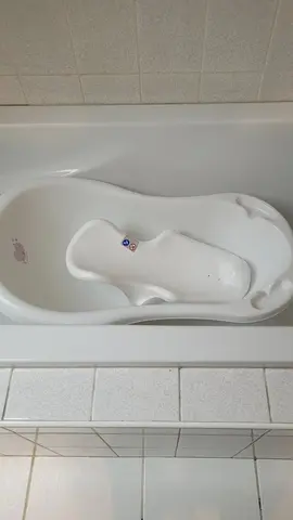 Baignoire bb + reducteur