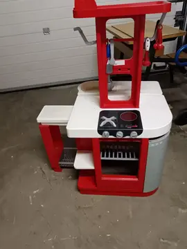 Petite cuisine , puzzle et dinette pour enfants