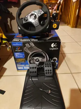 volant et pédales pour PlayStation 2
