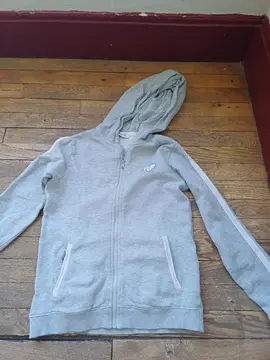 sweat a capuche gris 12 ans