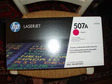 cartouche toner CE403A 507A (magenta/rouge/rose) HP laserjet color M551N NEUVE