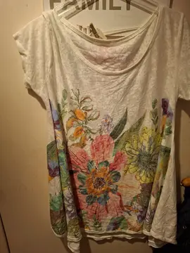 Joli tee shirt fleurie