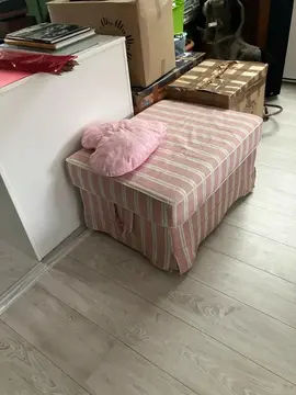 CANAPE 3 PLACES + POUF