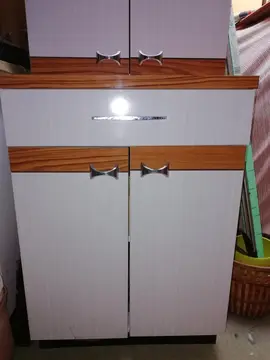 Petit buffet formica