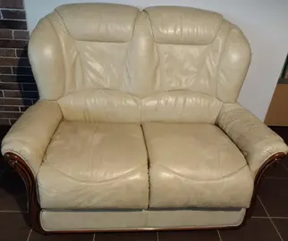 canapé trois places et un fauteuil