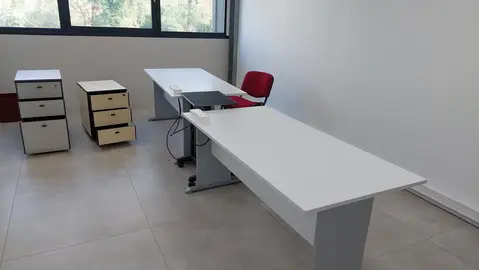 Bureau et caisson d'entreprise